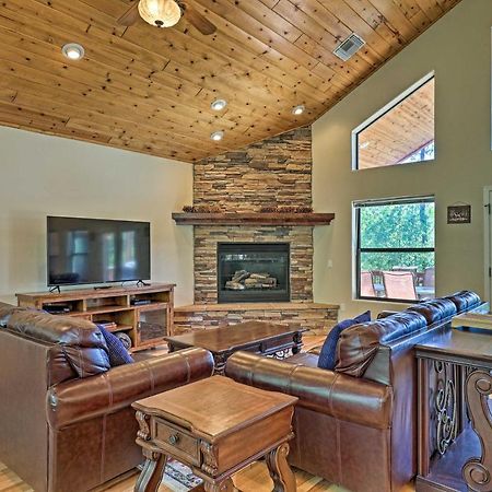 Serene Lakeside Cabin With Decks And Edler Lake Views! باينتوب ليكسايد المظهر الخارجي الصورة