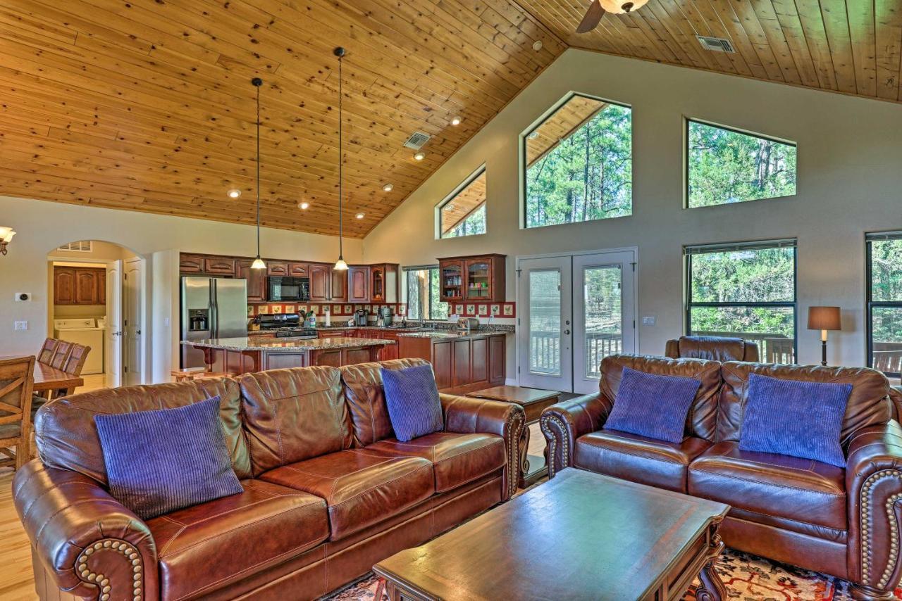 Serene Lakeside Cabin With Decks And Edler Lake Views! باينتوب ليكسايد المظهر الخارجي الصورة