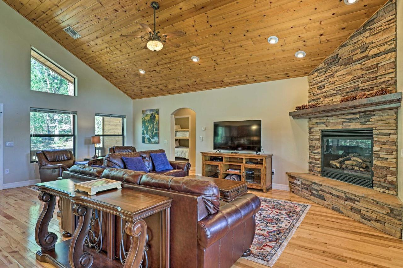 Serene Lakeside Cabin With Decks And Edler Lake Views! باينتوب ليكسايد المظهر الخارجي الصورة